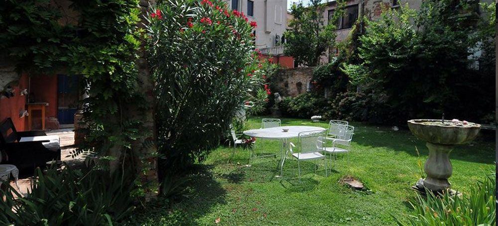Appartamento Garden Ca' Rezzonico Venedik Dış mekan fotoğraf