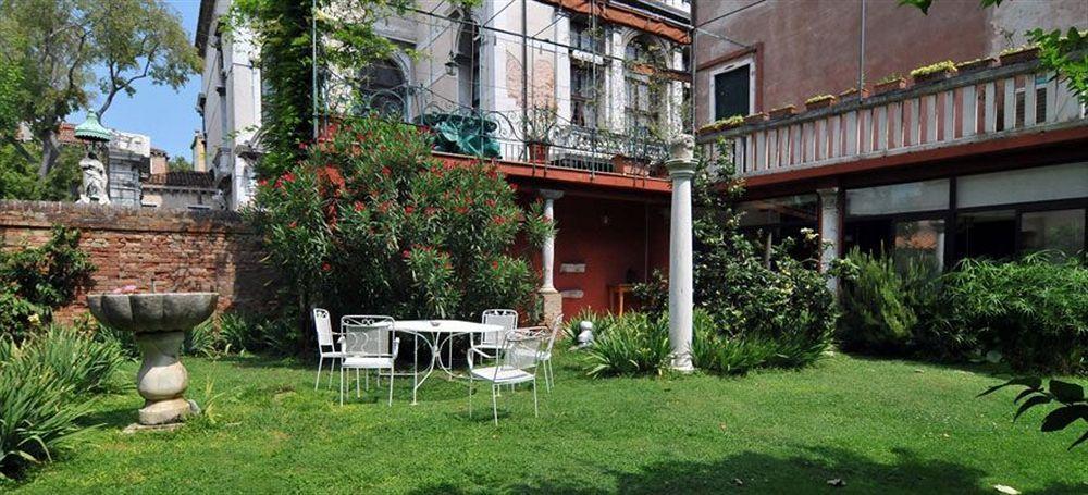 Appartamento Garden Ca' Rezzonico Venedik Dış mekan fotoğraf