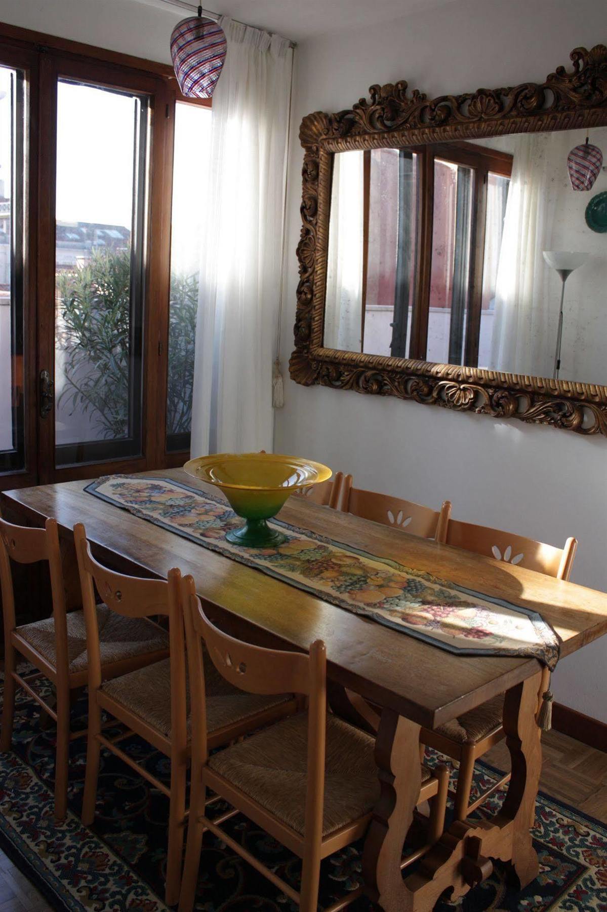 Appartamento Garden Ca' Rezzonico Venedik Dış mekan fotoğraf